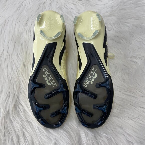 Athletic_Shoes